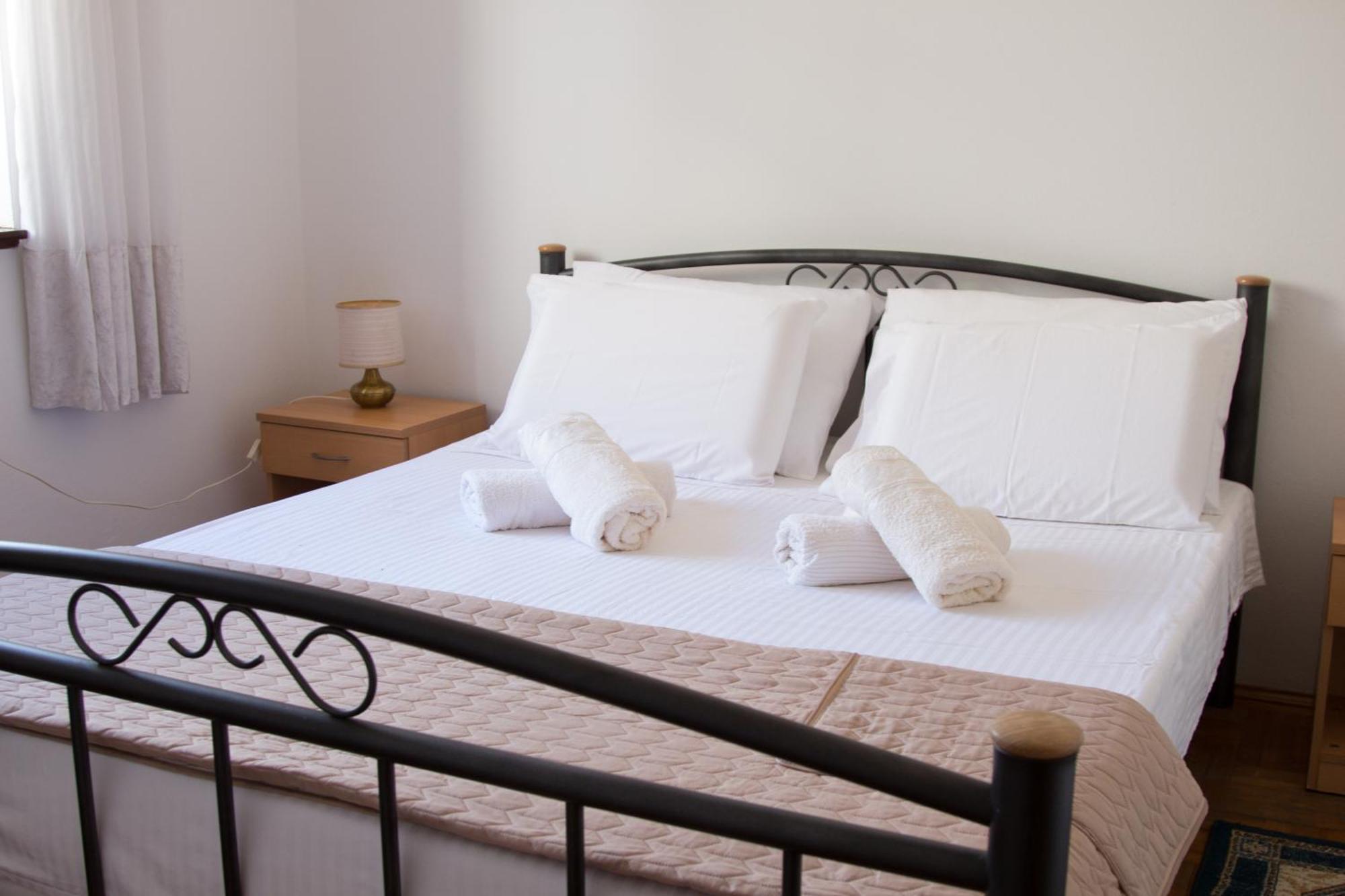 Krajcer Apartments Pula Ngoại thất bức ảnh